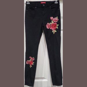 GUESS Laney Floral Embroidered Jeans Size: 29